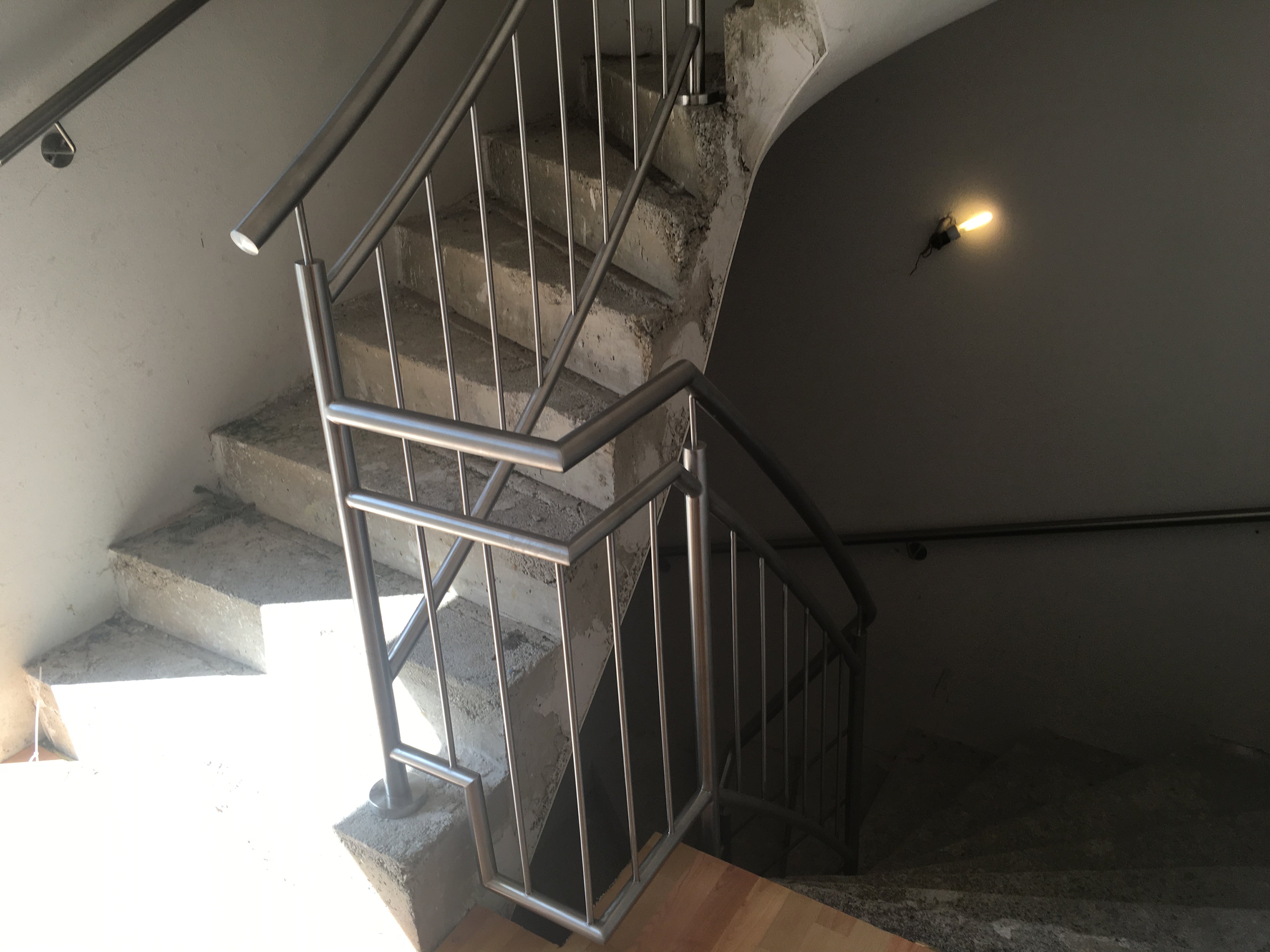 Edelstahl Geländer, Treppen & Rampen - Modernes Design & Maximale Sicherheit